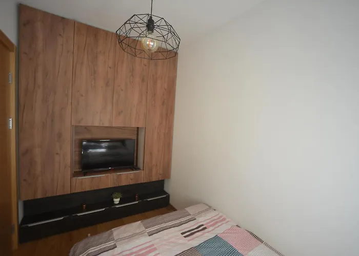 Lux S14 - Pekovic * زلاتيبور